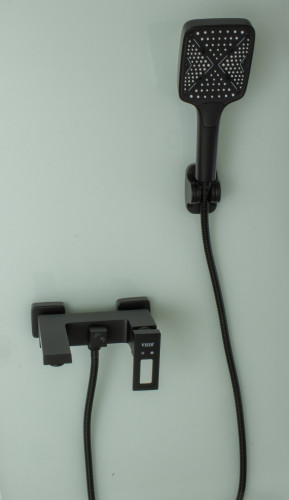 193531-C Смеситель од. для ванны кор. (ЧЕРНЫЙ) ViEiR (10/1шт)