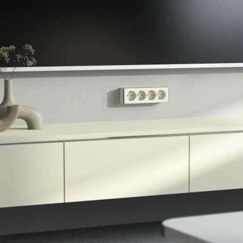 Розетка четверная с заземлением и шторками Gallant слоновая кость W5072204