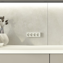 Розетка четверная с заземлением и шторками Gallant слоновая кость W5072204