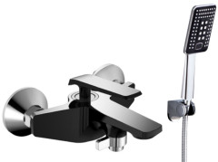 333531-C Смеситель од. для ванны кор. (чер./хром) ViEiR (10/1шт)