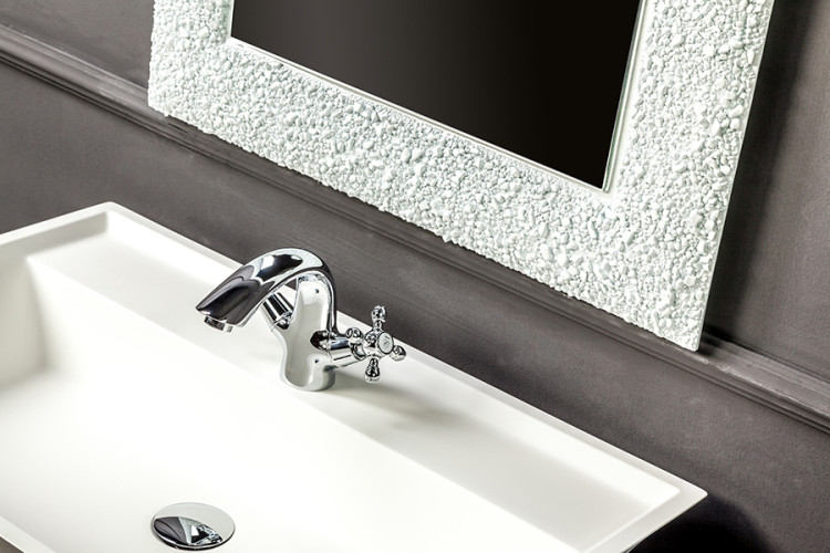 Зеркало AURA 60*90 белое, с подсветкой