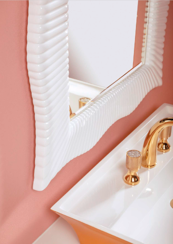 Зеркало SOHO белый глянец, 70х100 ППУ с подсветкой