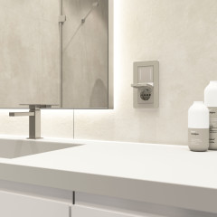 Розетка влагозащ. с зазем. с защит. крышкой и шторками (дымчатый) W1271204