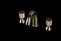 Смеситель для раковины на 3 отверстия ROYAL CRYSTAL BLACK, золото_Комплект