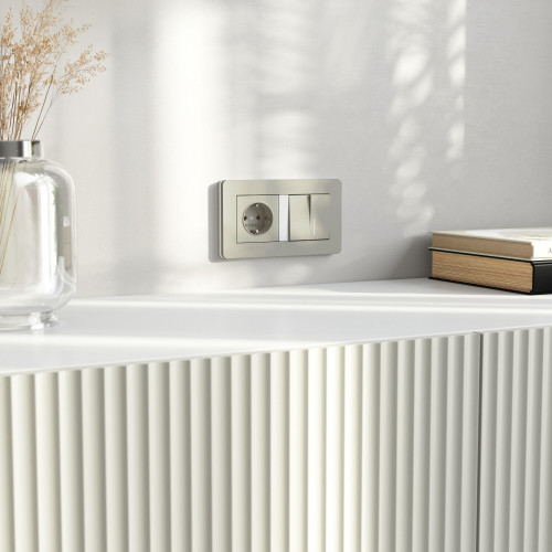 Выключатель двухклавишный проходной с подсветкой (дымчатый) W1222104