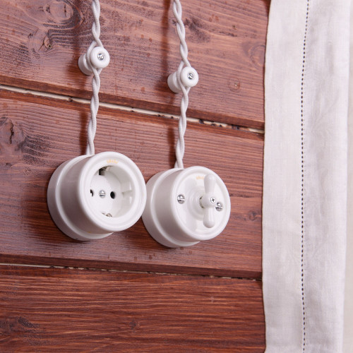 Изолятор без винта 100 шт. (белый) Ретро W6431401