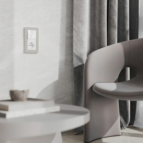 Рамка из поликарбоната на 2 поста Split дымчатый/белый, soft-touch W0023067